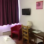 Couleurs Sud Avec Ascenseur Et Restaurant Gare فندق 3*
