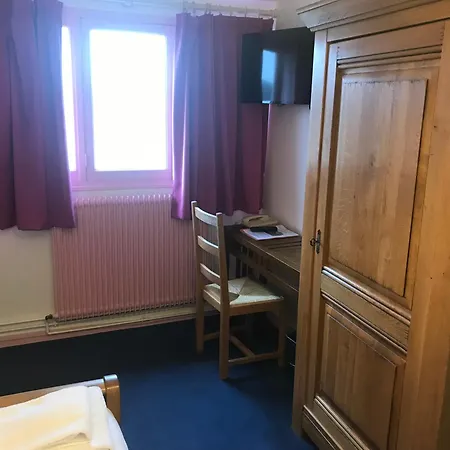 Hotel Couleurs Sud 46 Chambres Avec Ascenseur Et Restaurant Centre Ville-Gare Charleville-Mezieres 3*
