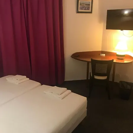 Couleurs Sud Centre-ville Gare Hotel 3*
