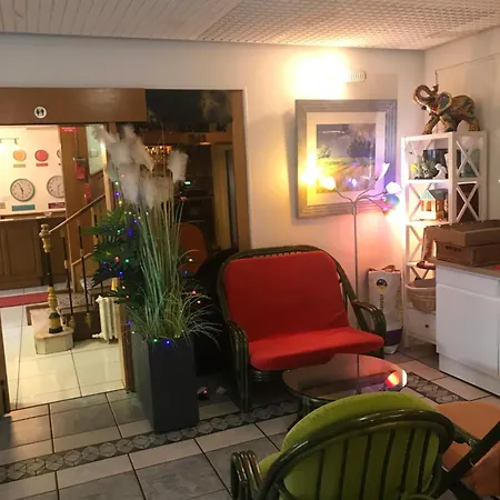 Hotel Couleurs Sud 46 Chambres Avec Ascenseur Et Restaurant Centre Ville-Gare Charleville-Mezieres Hotel