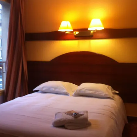 Hotel Hotel Couleurs Sud 46 Chambres Avec Ascenseur Et Restaurant Centre Ville-Gare Charleville-Mezieres Charleville-Mezieres