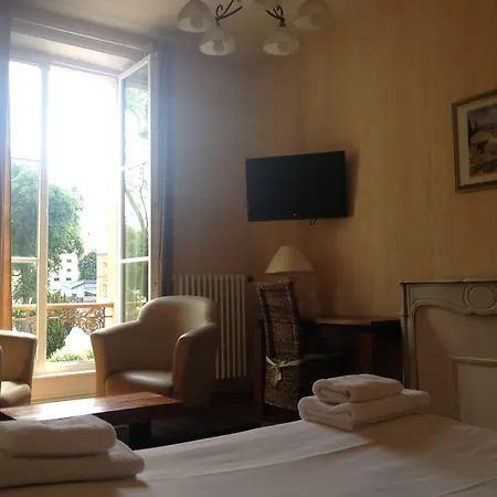 Hotel Couleurs Sud 46 Chambres Avec Ascenseur Et Restaurant Centre Ville-Gare Charleville-Mezieres