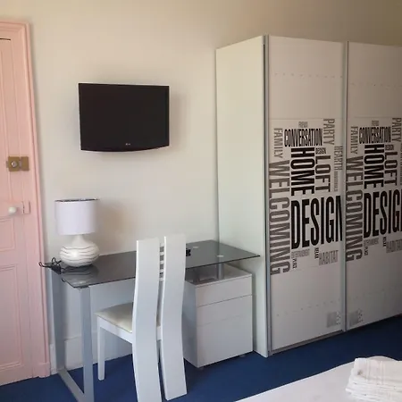 Hotel Couleurs Sud 46 Chambres Avec Ascenseur Et Restaurant Centre Ville-Gare Charleville-Mezieres 3*