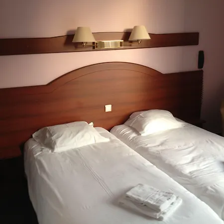 Hotel Couleurs Sud 46 Chambres Avec Ascenseur Et Restaurant Centre Ville-Gare Charleville-Mezieres 3* Charleville-Mezieres