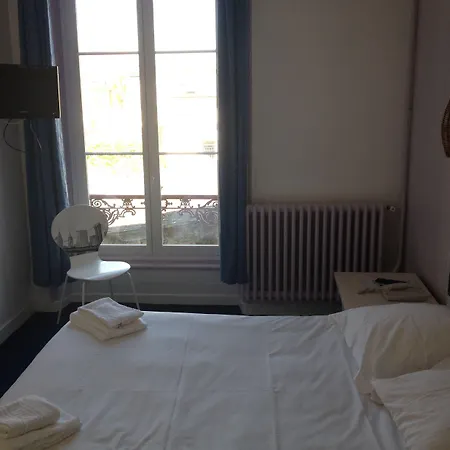 Hotel Couleurs Sud 46 Chambres Avec Ascenseur Et Restaurant Centre Ville-Gare Charleville-Mezieres