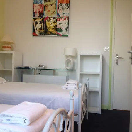 Hotel Couleurs Sud 46 Chambres Avec Ascenseur Et Restaurant Centre Ville-Gare Charleville-Mezieres Hotel