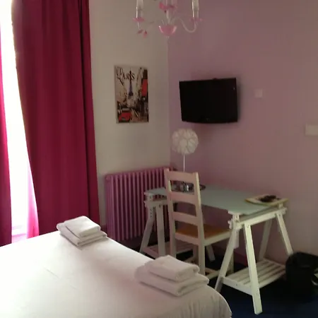Hotel Couleurs Sud 46 Chambres Avec Ascenseur Et Restaurant Centre Ville-Gare Charleville-Mezieres Hotel