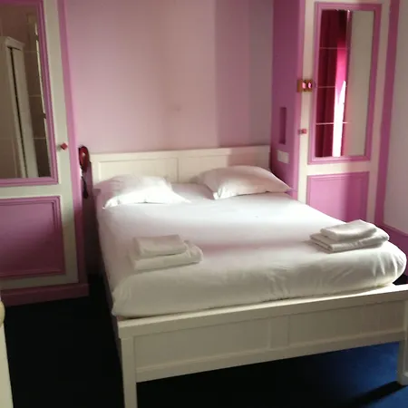 Hotel Couleurs Sud 46 Chambres Avec Ascenseur Et Restaurant Centre Ville-Gare Charleville-Mezieres 3* Charleville-Mezieres
