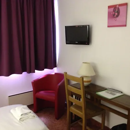 Hotel Couleurs Sud 46 Chambres Avec Ascenseur Et Restaurant Centre Ville-Gare Charleville-Mezieres Hotel 3*