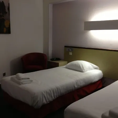 Hotel Couleurs Sud 46 Chambres Avec Ascenseur Et Restaurant Centre Ville-Gare Charleville-Mezieres Hotel