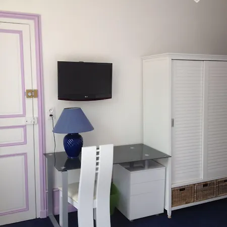 Hotel Couleurs Sud 46 Chambres Avec Ascenseur Et Restaurant Centre Ville-Gare Charleville-Mezieres Charleville-Mezieres
