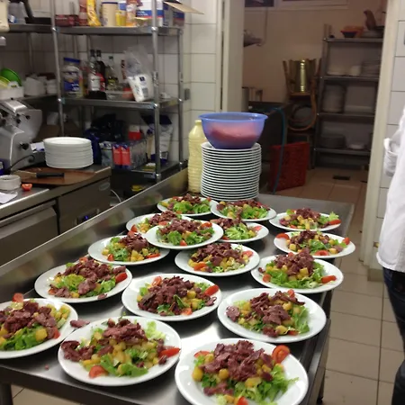 Hotel Couleurs Sud 46 Chambres Avec Ascenseur Et Restaurant Centre Ville-Gare Charleville-Mezieres Hotel 3*