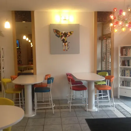 Hotel Couleurs Sud 46 Chambres Avec Ascenseur Et Restaurant Centre Ville-Gare Charleville-Mezieres 3* Charleville-Mezieres
