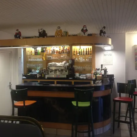 Hotel Hotel Couleurs Sud 46 Chambres Avec Ascenseur Et Restaurant Centre Ville-Gare Charleville-Mezieres Charleville-Mezieres