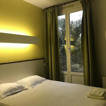 Hotel Couleurs Sud 46 Chambres Avec Ascenseur Et Restaurant Centre Ville-Gare Charleville-Mezieres 3* Charleville-Mezieres