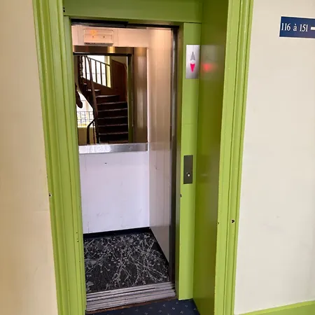 Hotel Hotel Couleurs Sud 46 Chambres Avec Ascenseur Et Restaurant Centre Ville-Gare Charleville-Mezieres