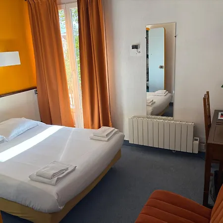 Hotel Couleurs Sud 46 Chambres Avec Ascenseur Et Restaurant Centre Ville-Gare Charleville-Mezieres 3* Charleville-Mezieres