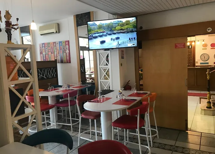 Couleurs Sud Centre-ville Gare Hotel Charleville-Mézières