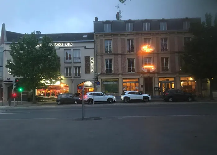 Hotel Couleurs Sud Centre-ville Gare Charleville-mézières 3*