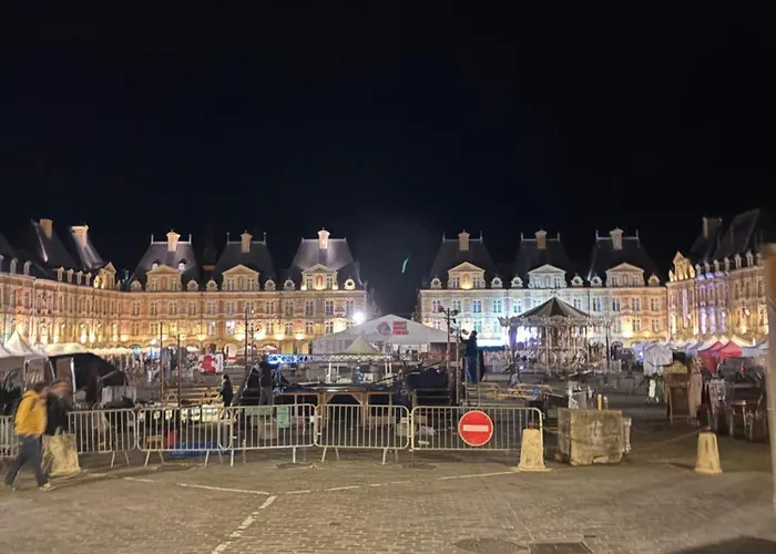 Hotel Couleurs Sud Centre-ville Gare 3*