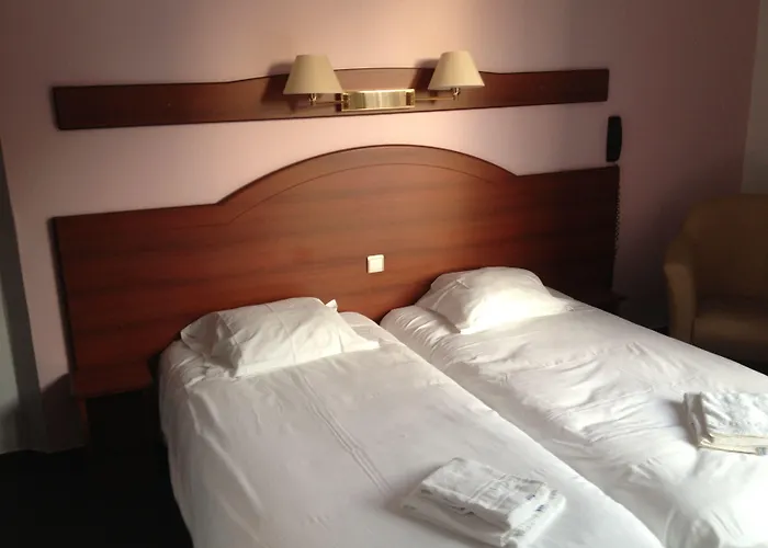 Couleurs Sud Centre-ville Gare 3* Charleville-Mézières