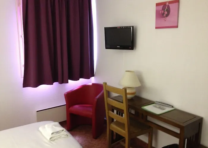 Couleurs Sud Centre-ville Gare מלון 3*