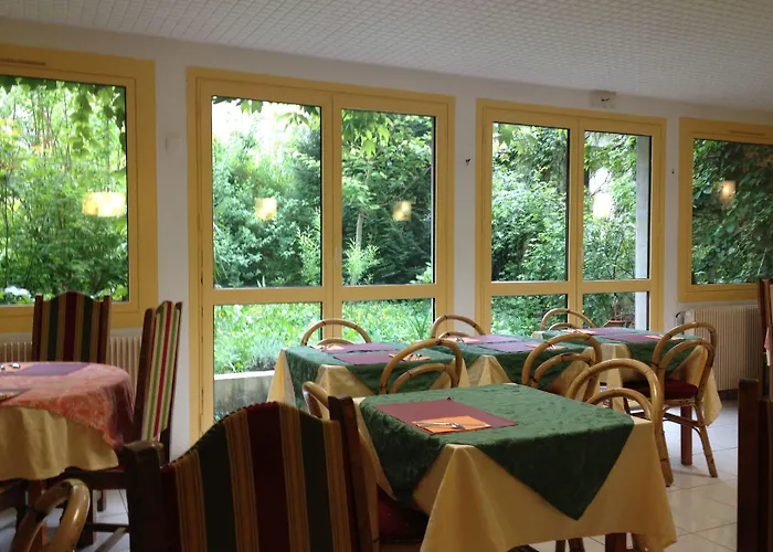 Couleurs Sud Centre-ville Gare Charleville-mézières 3* Charleville-Mézières