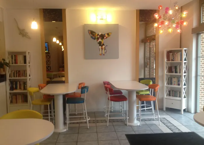 Couleurs Sud Centre-ville Gare 3* Charleville-Mézières