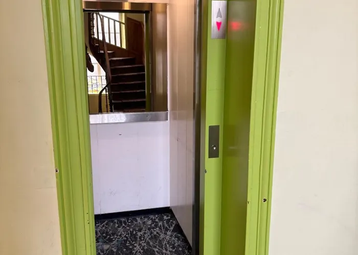 Hotel Couleurs Sud Centre-ville Gare